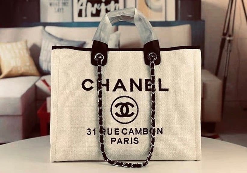 Luxurious FashionChanel Large Deauville Tote bag White Canvas